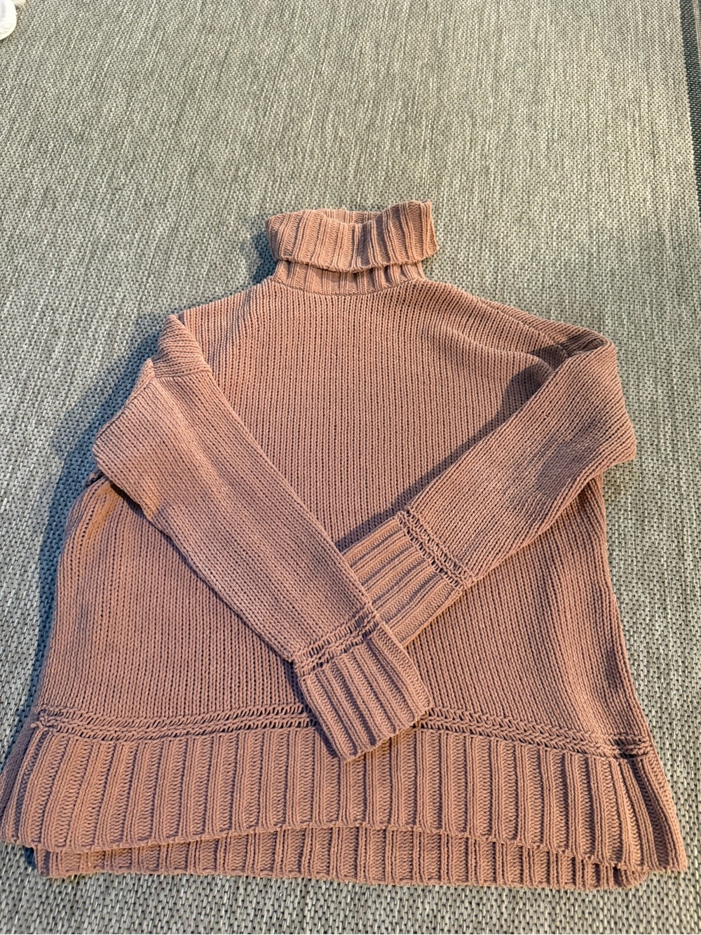 Aerie turtleneck sweater in a S #cozy #knitwear
